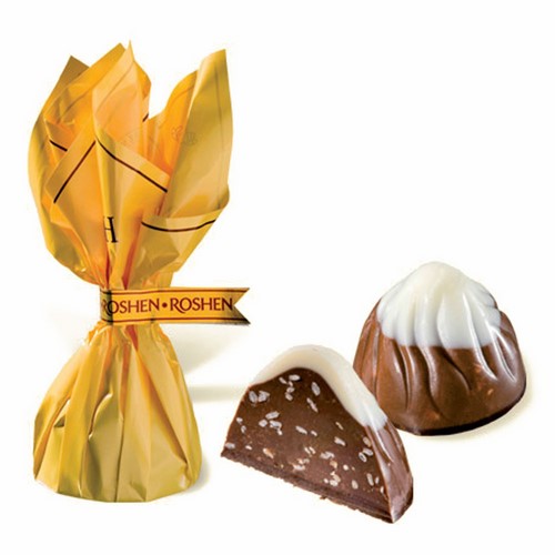Chocolate Sweets «Montblanc» with Chocolate and Sesame